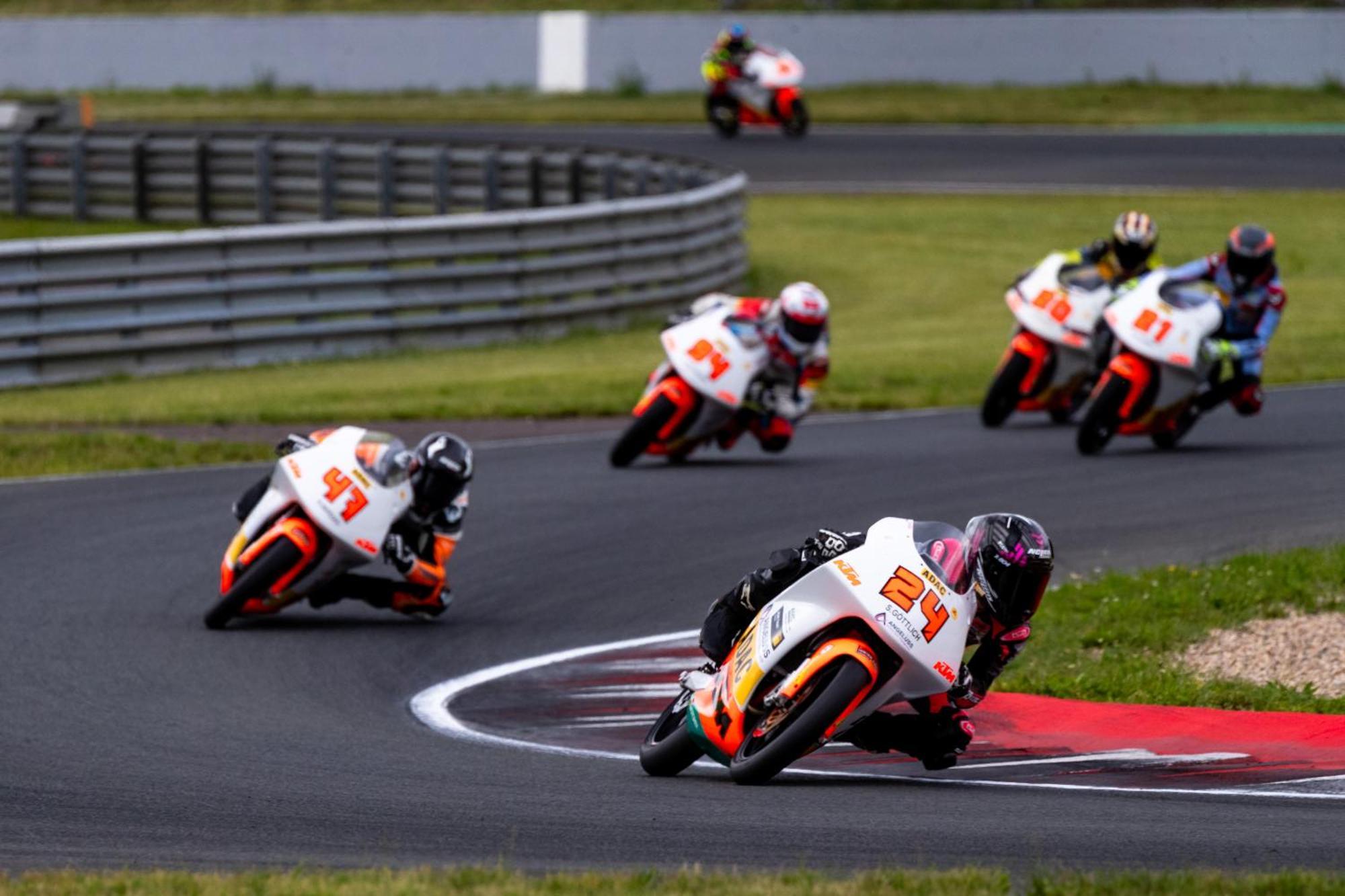 Hotel Motorsport Arena Oschersleben Εξωτερικό φωτογραφία