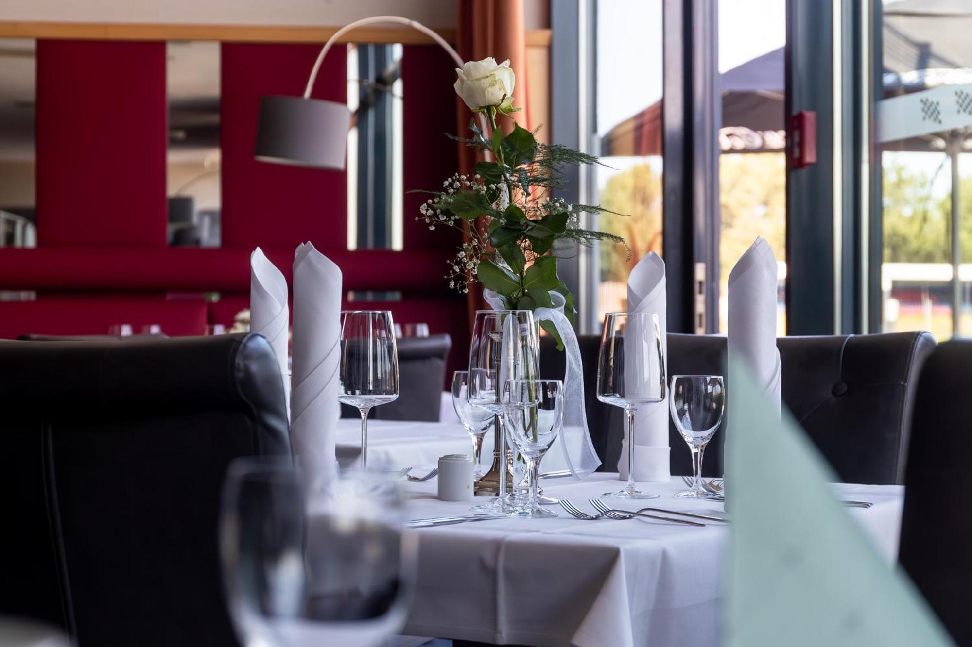 Hotel Motorsport Arena Oschersleben Εξωτερικό φωτογραφία